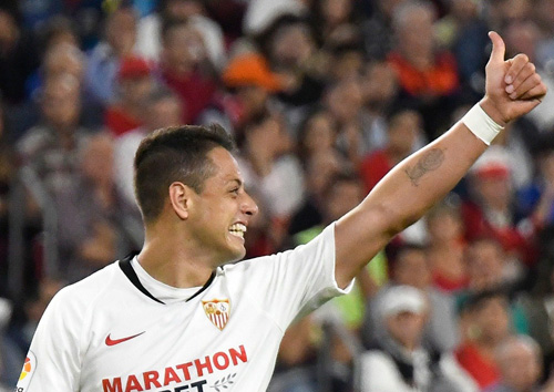 Форвард Севильи Чичарито